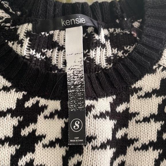 Fantastic sweater for work or jeans casual… Anytime - Picture 3 of 3